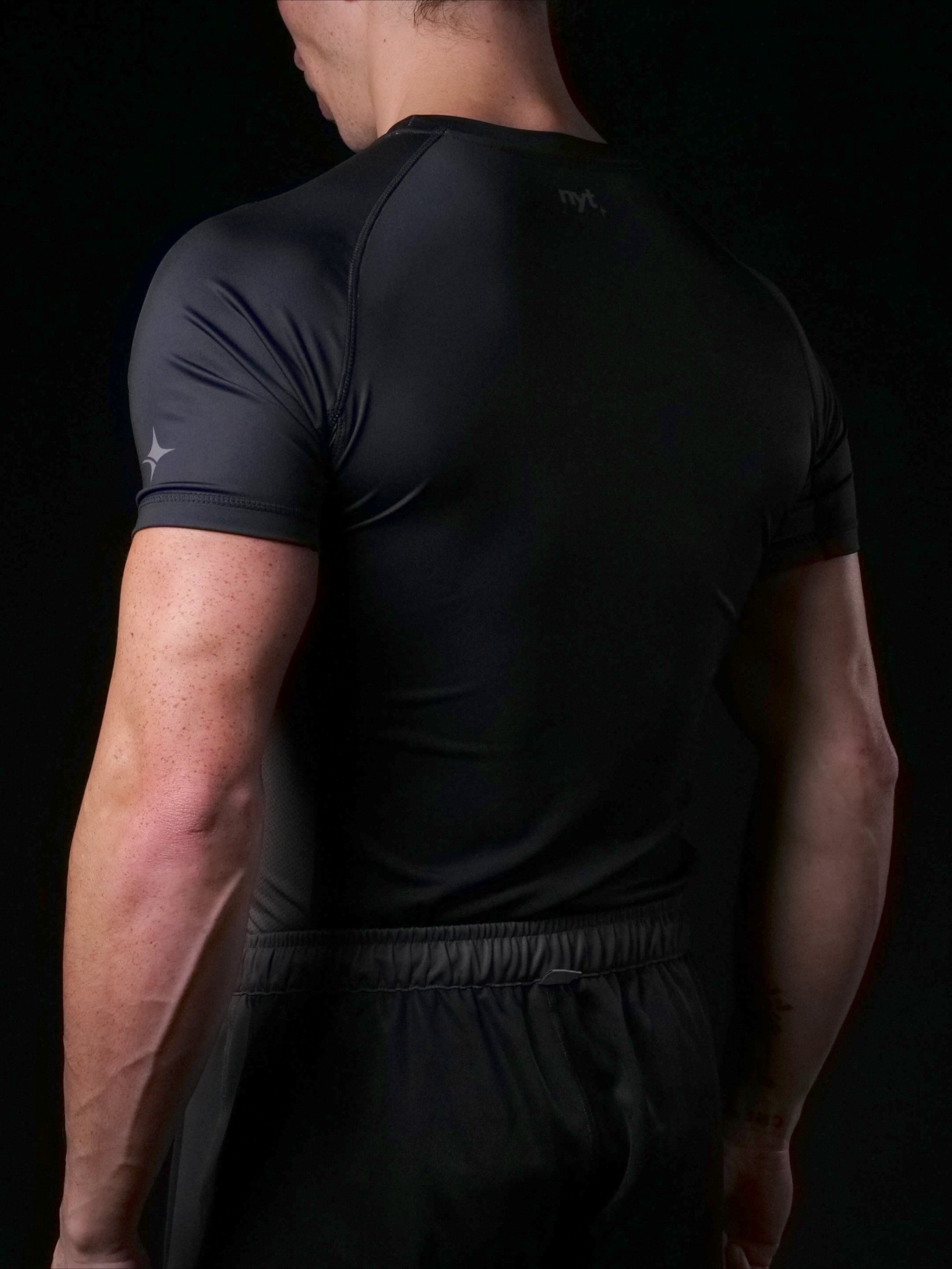 NYT Staple Series Short Sleeve Rashguard Black/Smoke